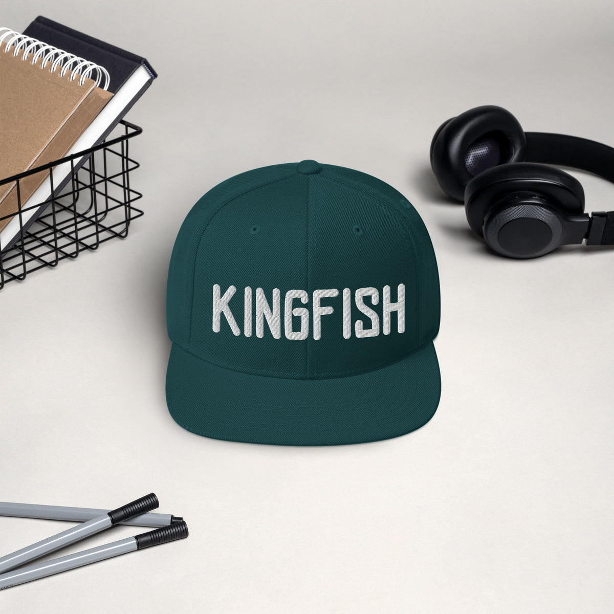 KINGFISH Snapback in Spruce, front view 2