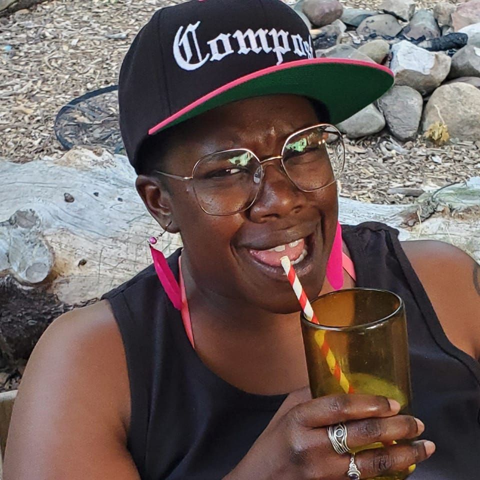 Compost Snapback worn, lifestyle photo